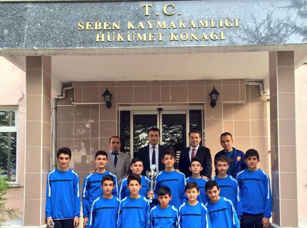 Okulumuz Salon Futbolu(FUTSAL) turnuvasında 1.oldular.